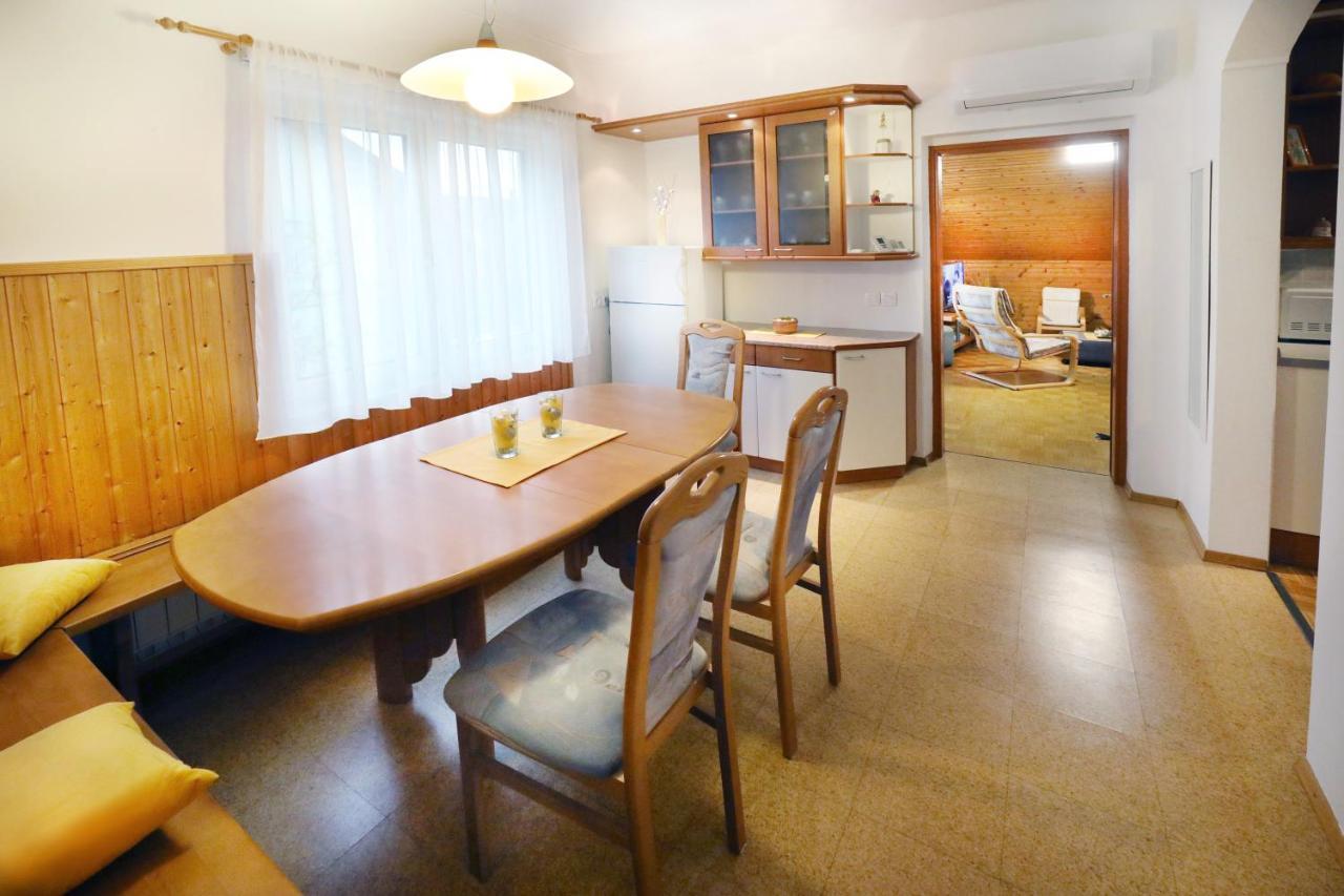 Apartma Vila Zigmund Cerknica Bagian luar foto
