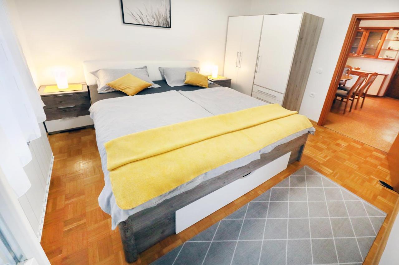 Apartma Vila Zigmund Cerknica Bagian luar foto