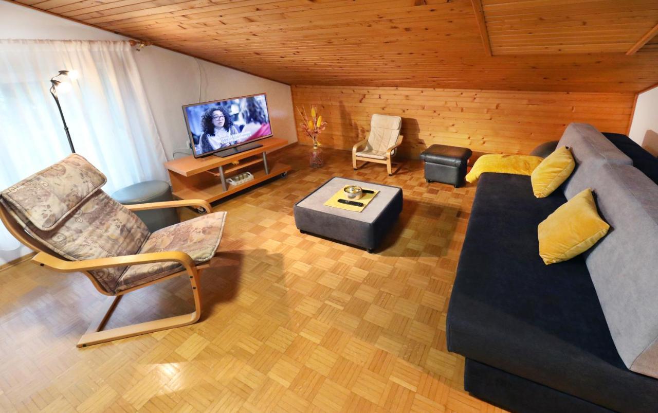 Apartma Vila Zigmund Cerknica Bagian luar foto