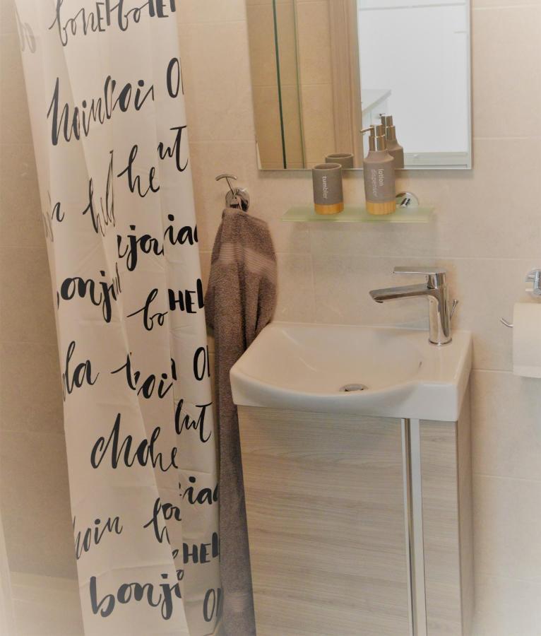 Apartma Vila Zigmund Cerknica Bagian luar foto
