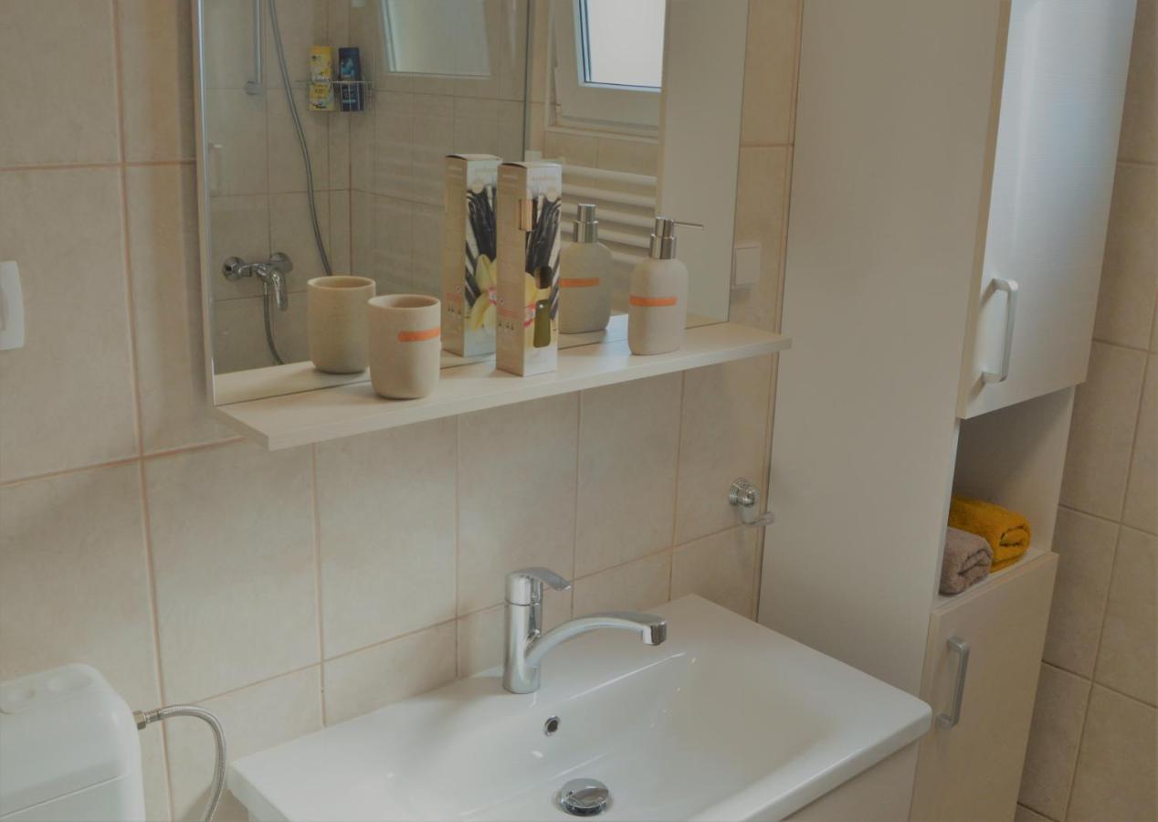 Apartma Vila Zigmund Cerknica Bagian luar foto
